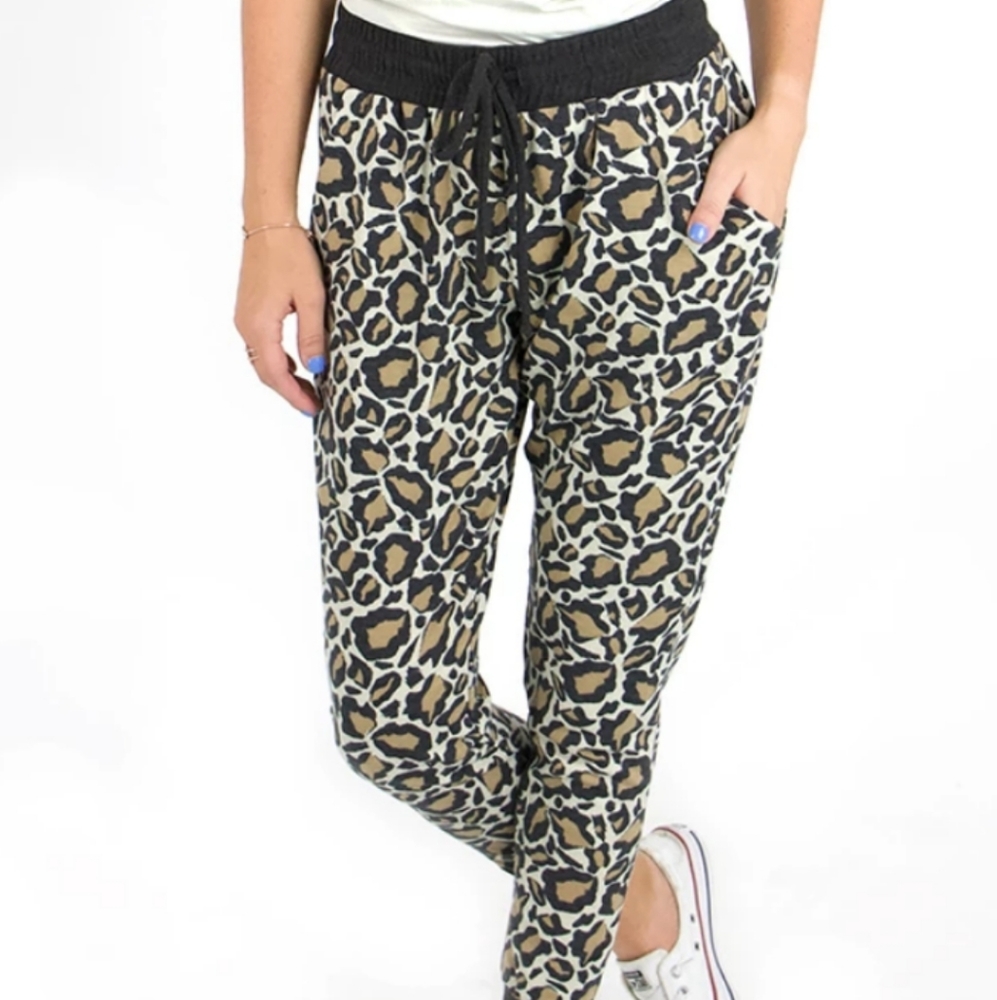 Grace and Lace Leopard Jogger - Picture 2 of 2